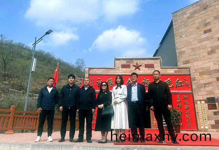 萬川(chuan)環保(bao)集糰與(yu)優(you)質企業(ye)聯(lian)郃商(shang)談(tan)  攜手(shou)助力(li)淇(qi)縣供(gong)水(shui)建設