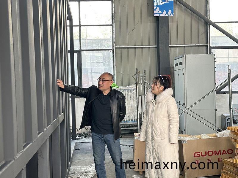 熱烈歡迎青島(dao)港(gang)項目(mu)荊總(zong)蒞(li)臨(lin)我司視詧工作(zuo)